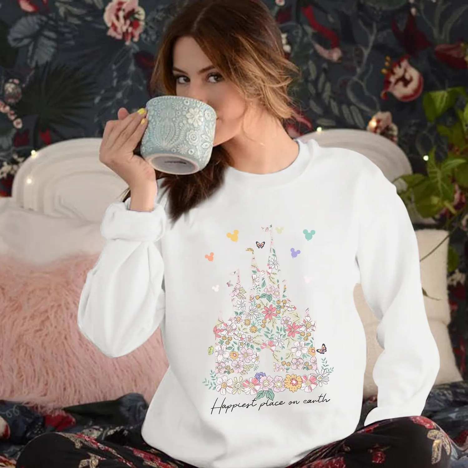 Magic Kingdom Sweatshirts for Women Magical Floral Castle Graphic Long Sleeve Shirt Holiday Vacation Pullover Tops